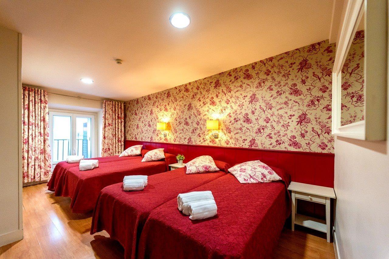 Hostal Matheu Madrid Buitenkant foto