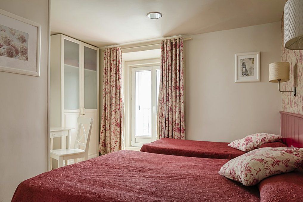 Hostal Matheu Madrid Buitenkant foto